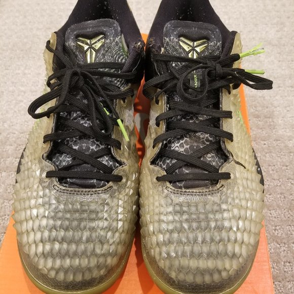 Nike Kobe 8 SS Christmas (2013) - Size 11.5 main image 6